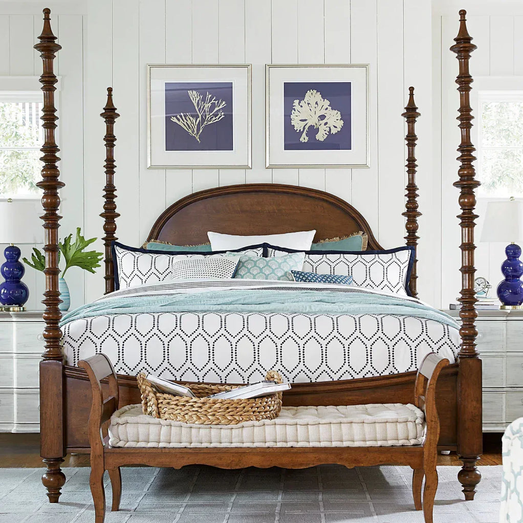 Asprin Solid Wood Luxury Poster Bed in Brown