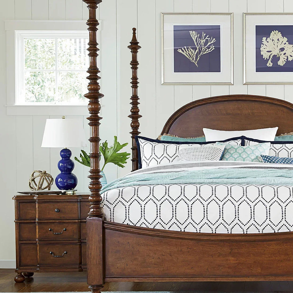 Asprin Solid Wood Luxury Poster Bed in Brown