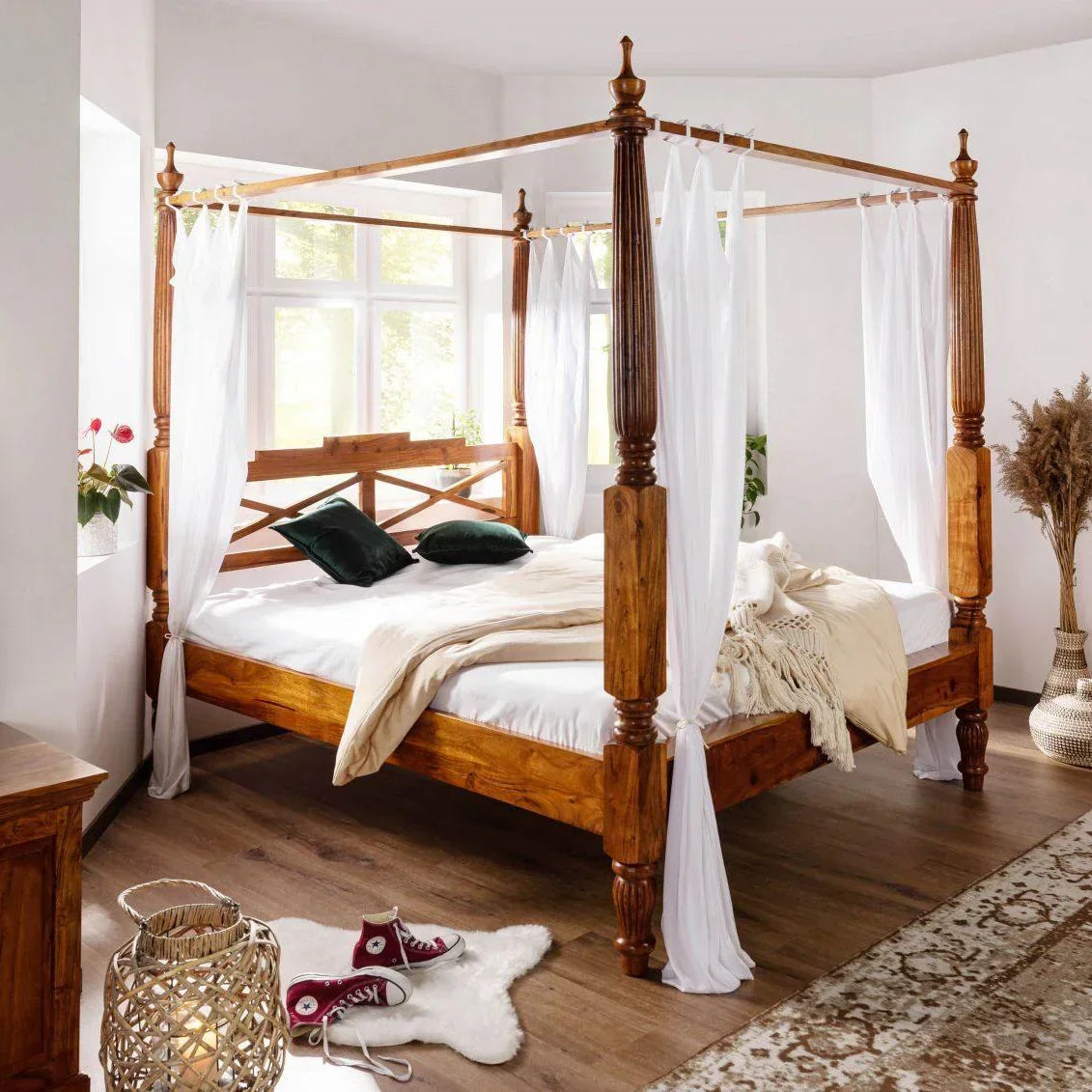 Erica Sheesham Wood Luxury Poster Bed in Honey Oak