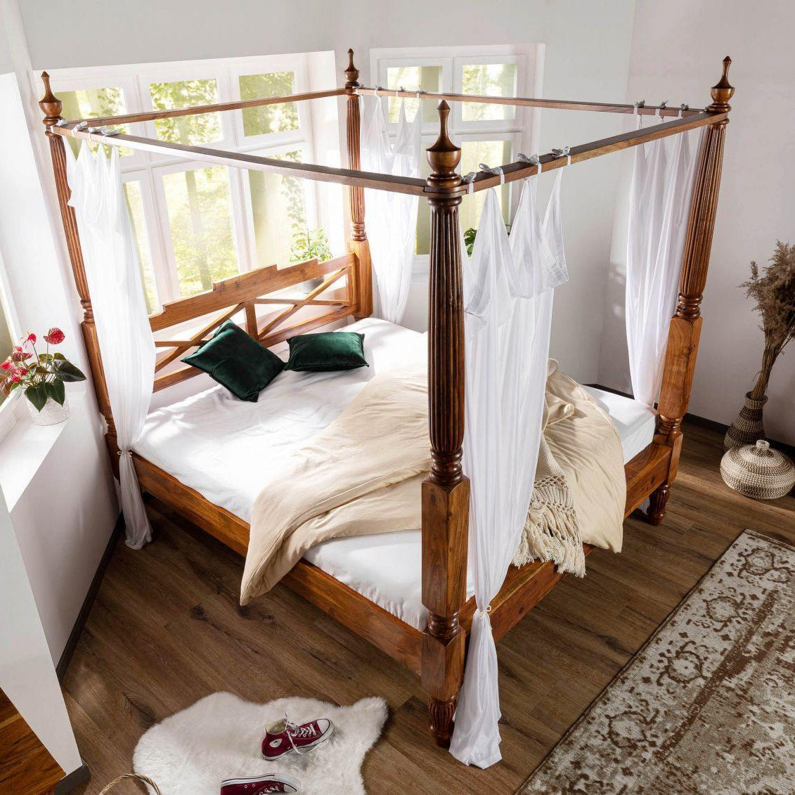 Erica Sheesham Wood Luxury Poster Bed in Honey Oak