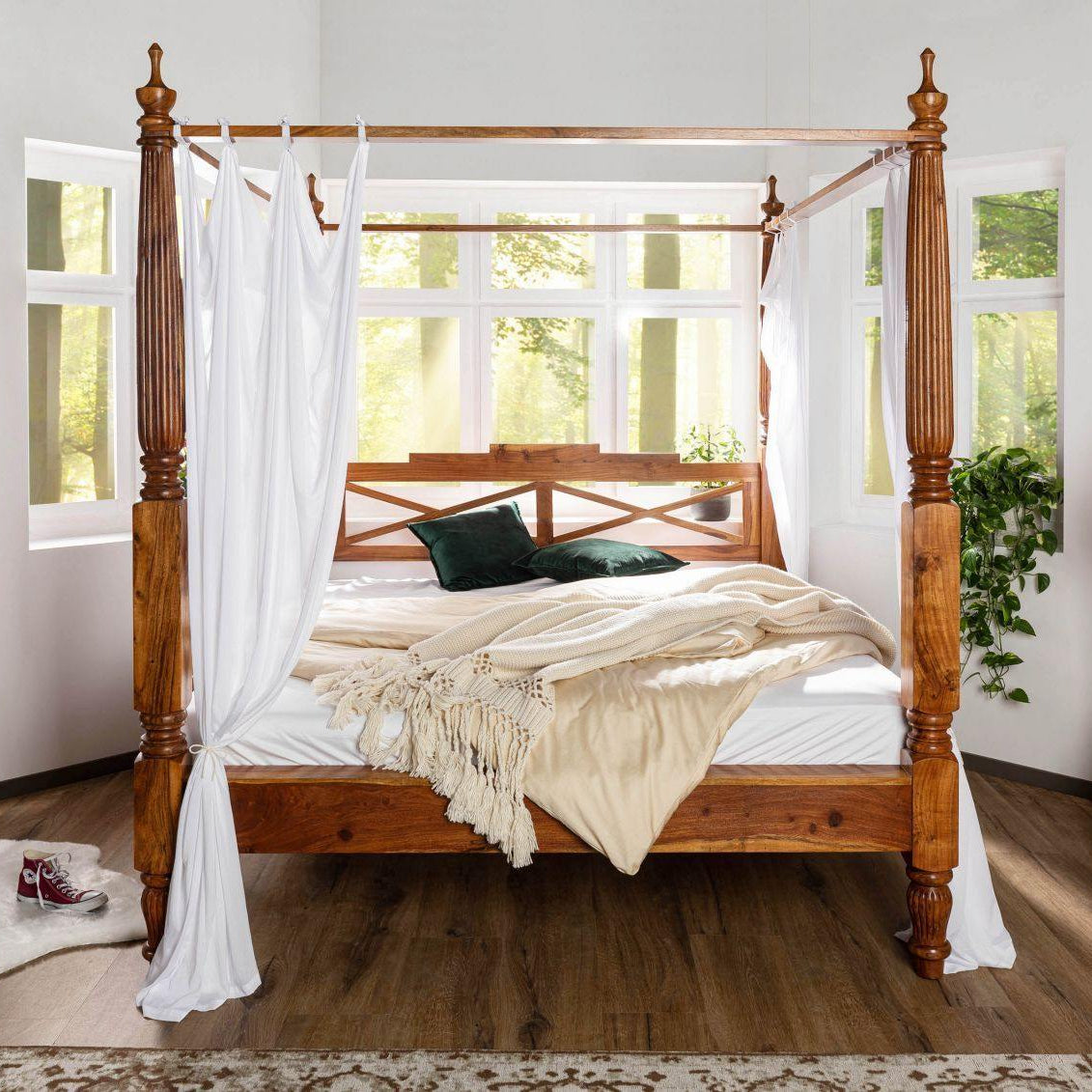 Erica Sheesham Wood Luxury Poster Bed in Honey Oak