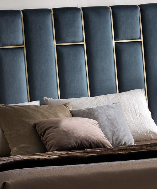Pebbles Upholstered Bed